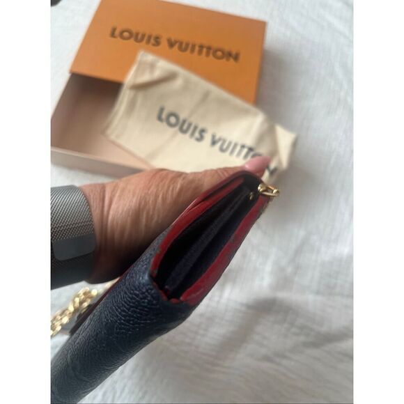 LOUIS VUITTON Empreinte Sarah Wallet NM Marine Rouge with chain - Picture 9 of 10